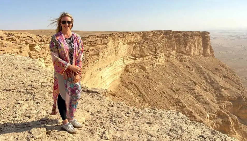 How to Reach the Edge of the World from Riyadh